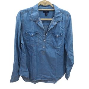 Gap Factory light blue chambray popover long sleeve buttoned top, L